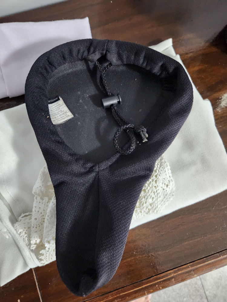 Schwinn Gel Bike Seat image indicator(3)