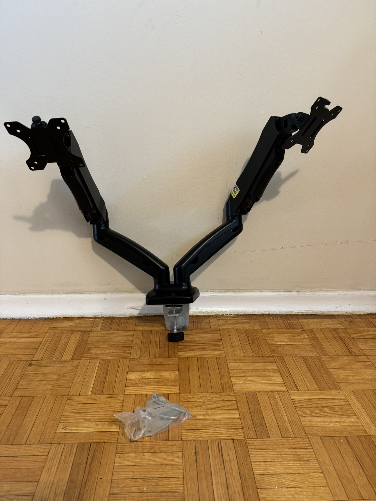 Dual monitor gas spring arm - photo 3