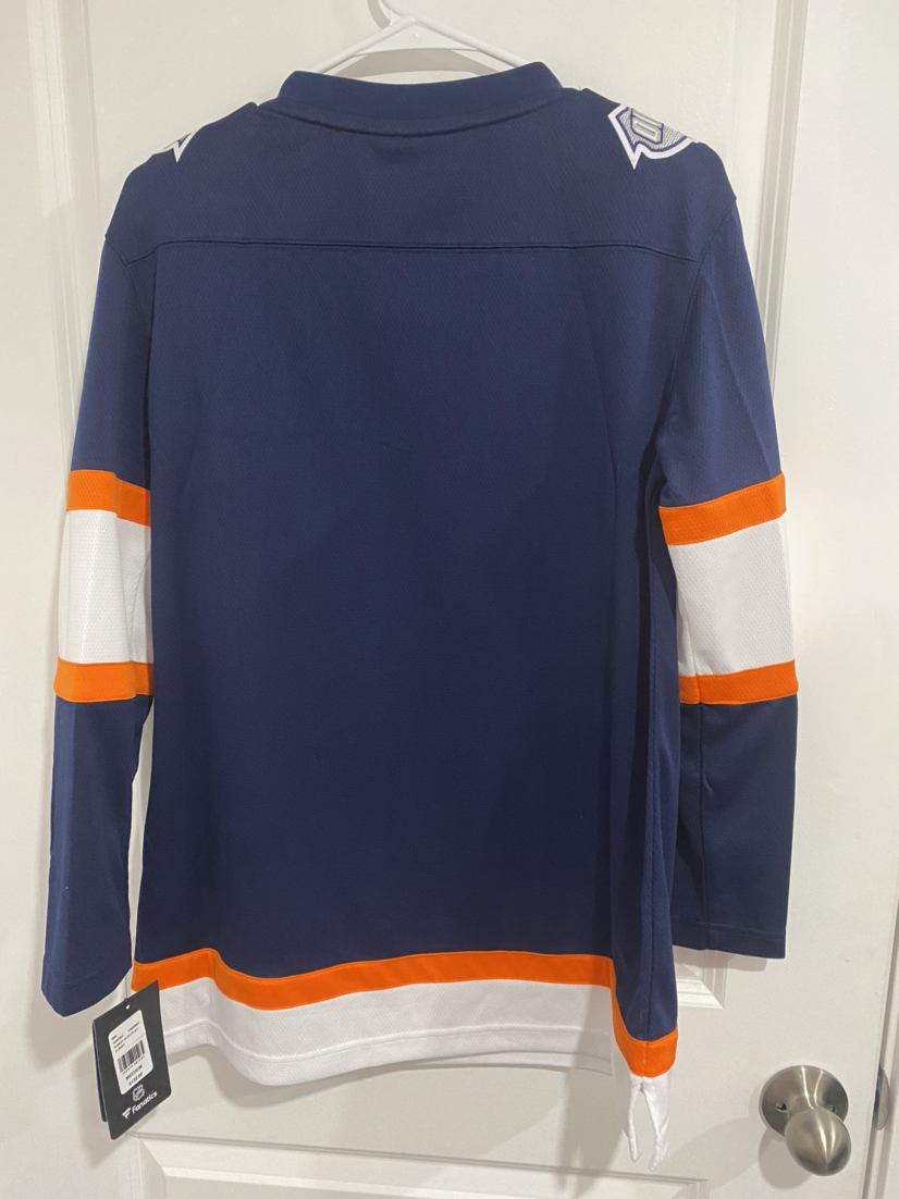 Women’s New Oilers Jersey Size Medium - photo 2