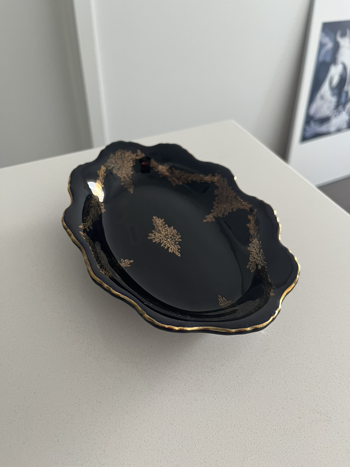 Hand painted Blue & Gold Japanese Porcelain Dish thumbnail