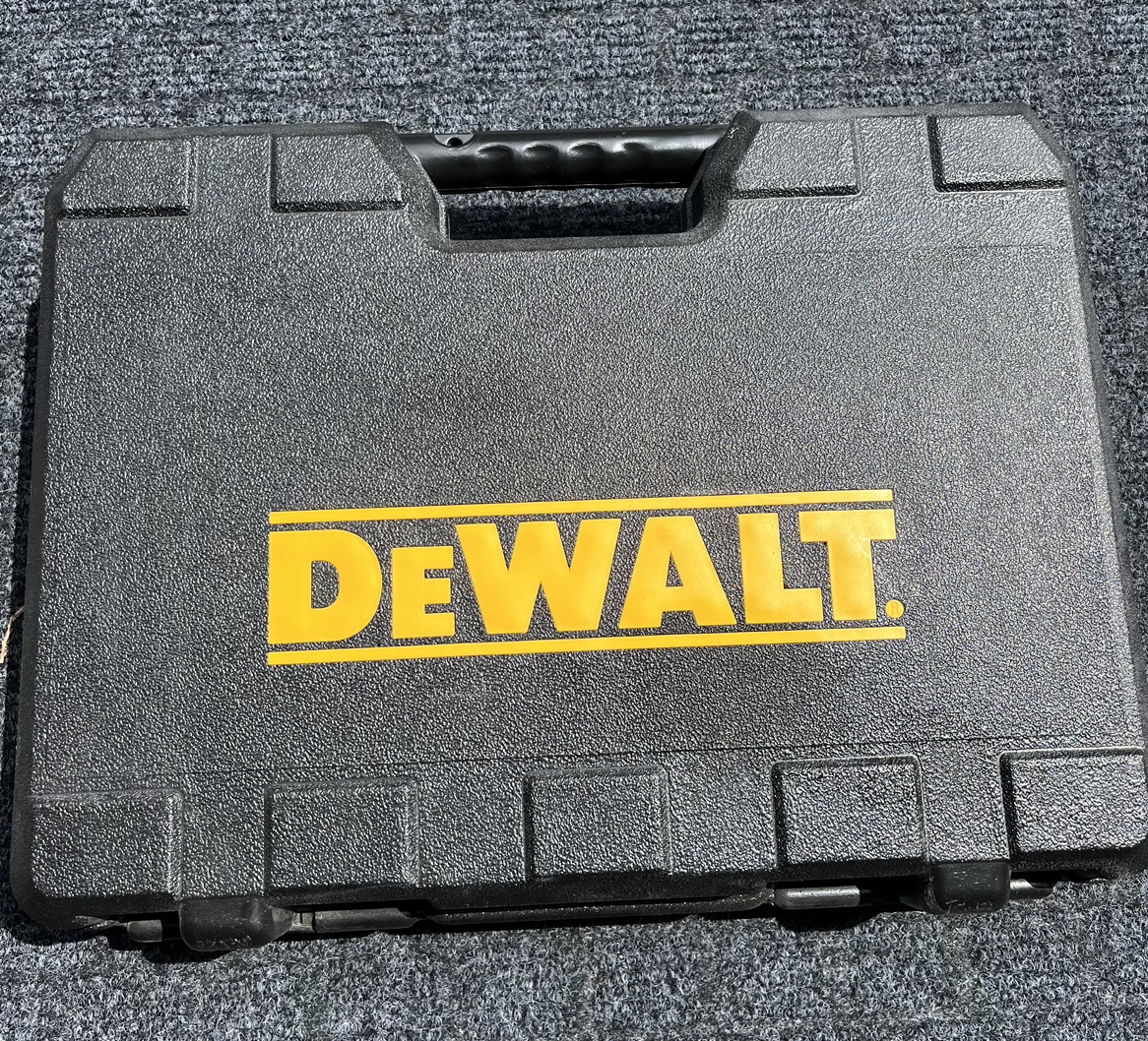 Like New Dewalt Heavy Duty Cut-Out Tool DW660SK image indicator(8)