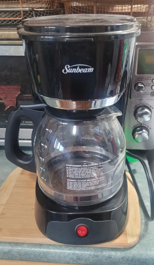 sunbeam coffee maker with gold filtet #free #Freecycle thumbnail