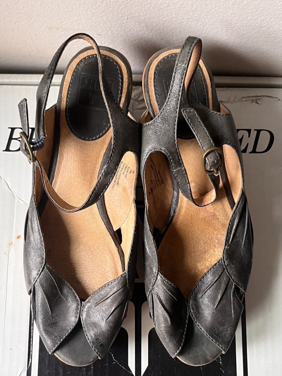 Frye wedges size 8 image indicator(6)