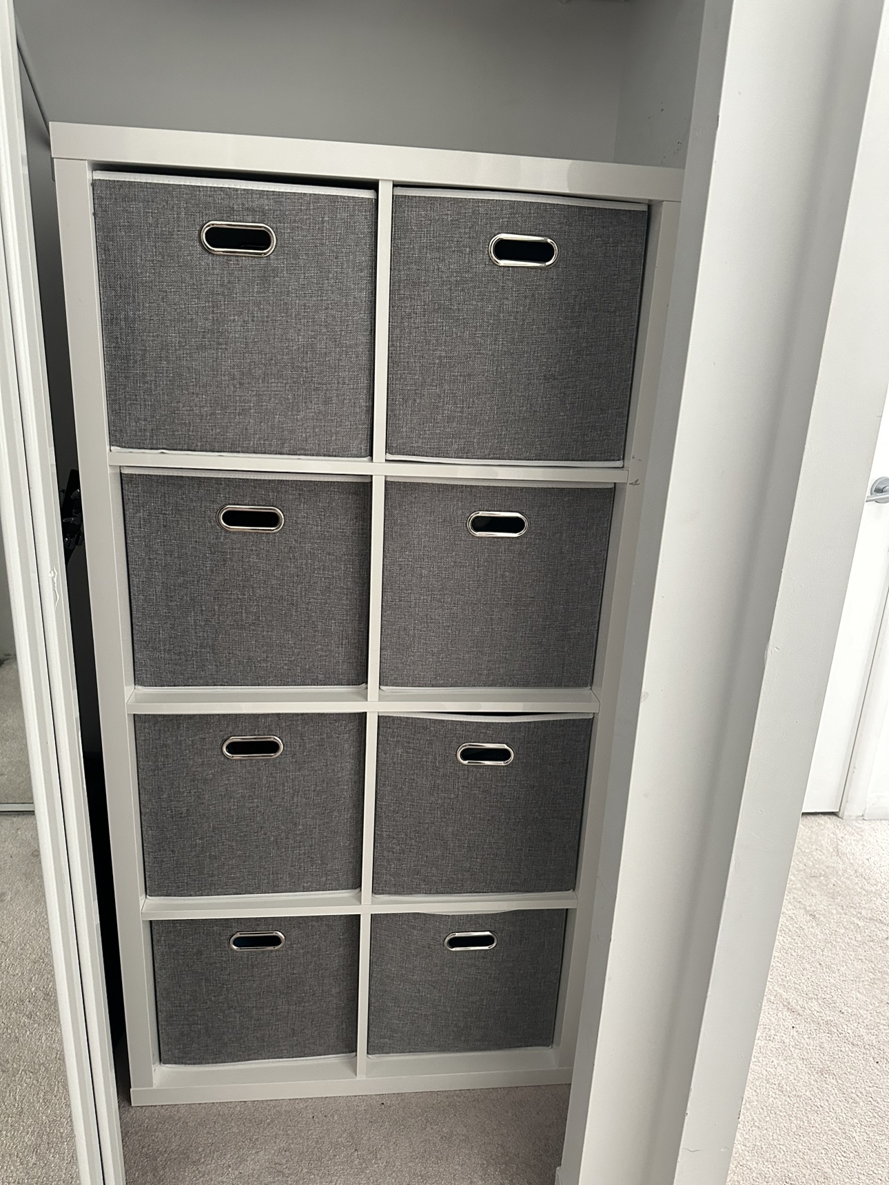 Stylish and Functional 8-Cube Storage Shelf