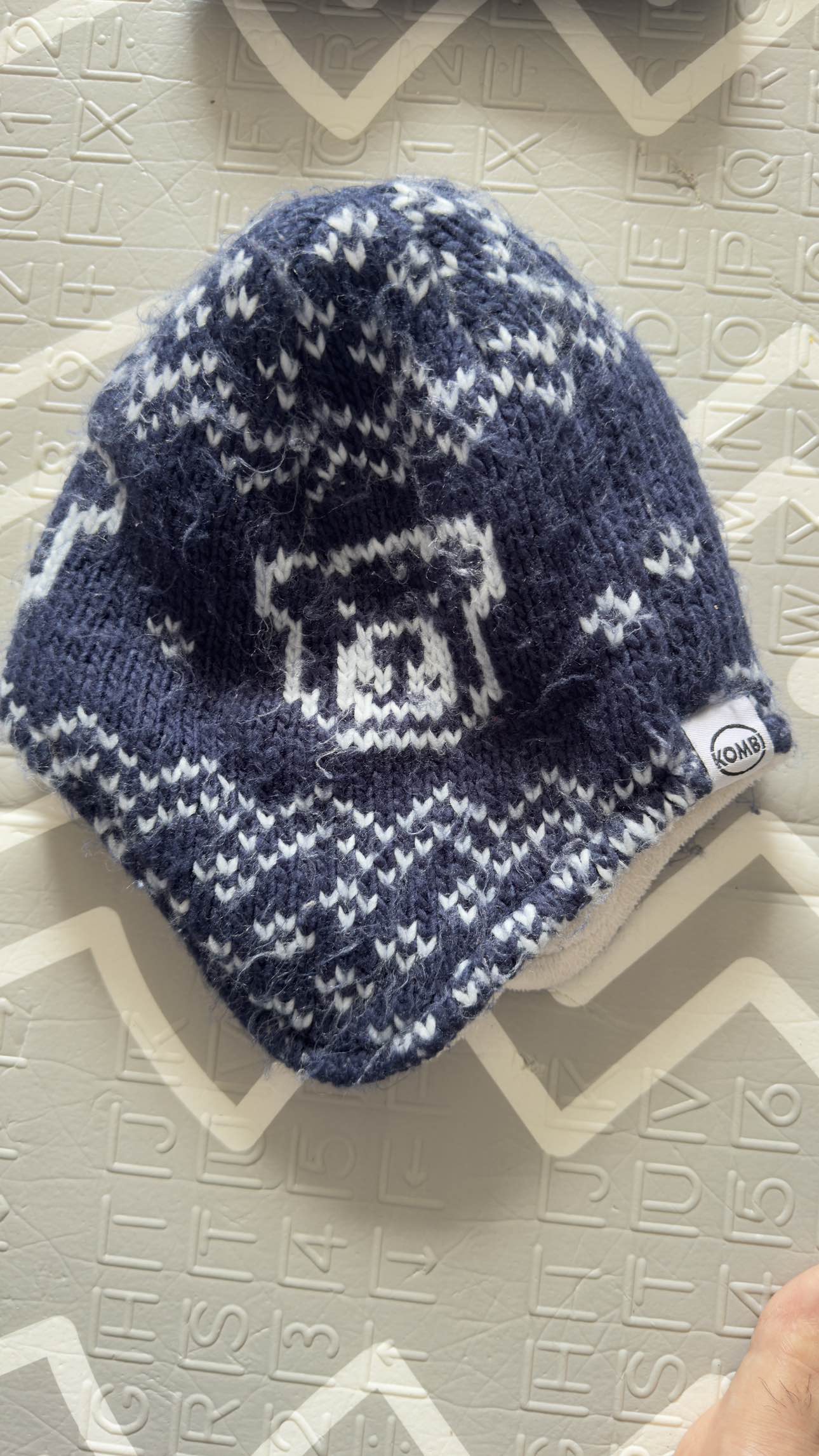 Winter hat bundle moving sell image indicator(2)