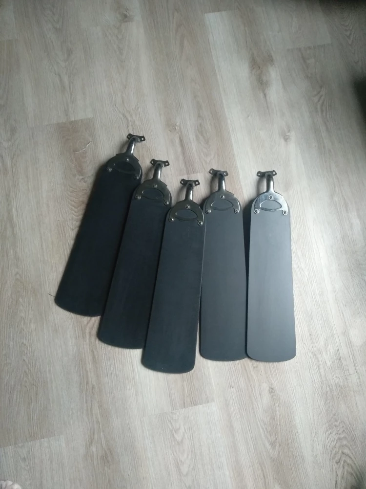 Black fan blades 🥕 thumbnail