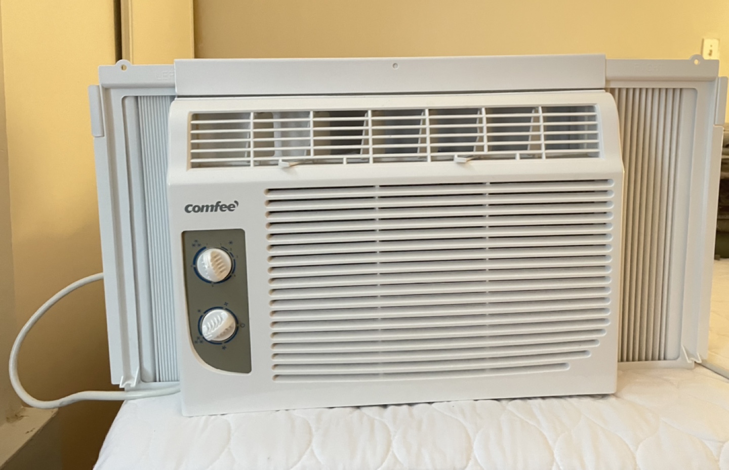 Window air conditioner