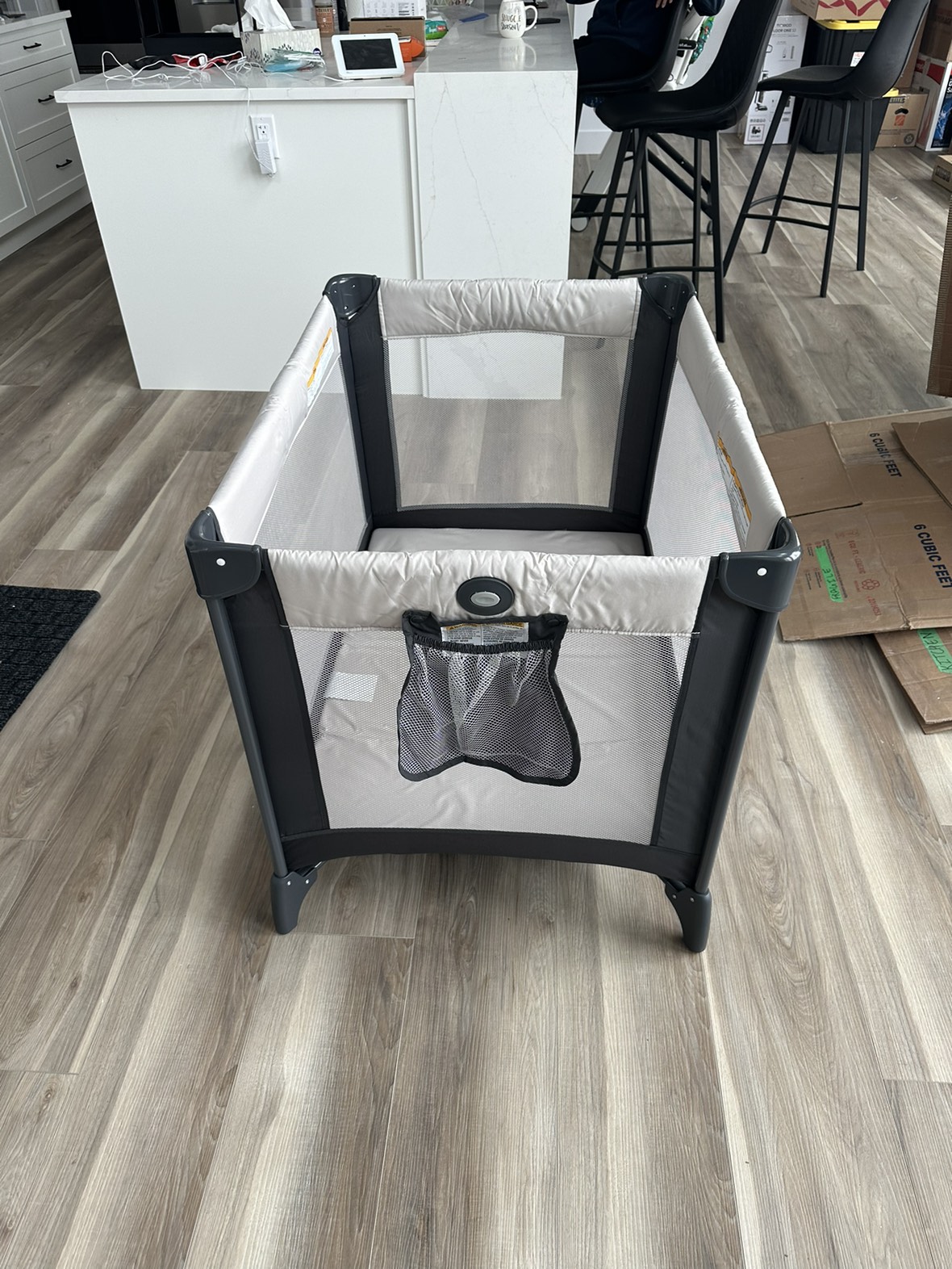 Graco Play Pen BRAND NEW - photo 2