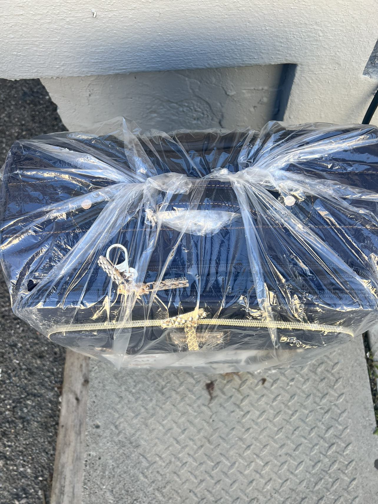 Hand carry brand new - photo 2