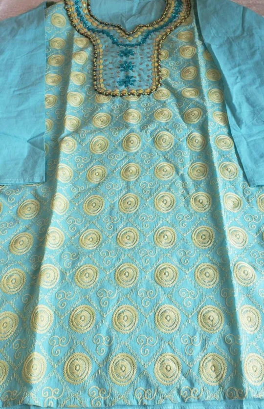 Sequined Cotton Kurti image indicator(3)