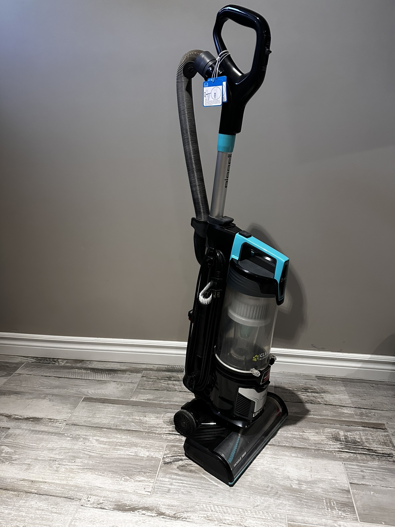 BISSELL® CleanView® Allergen Pet Lift-Off® image indicator(2)