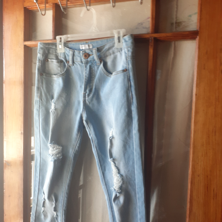 Women's Frayed Size 28 Light Denim Stretch Jeans