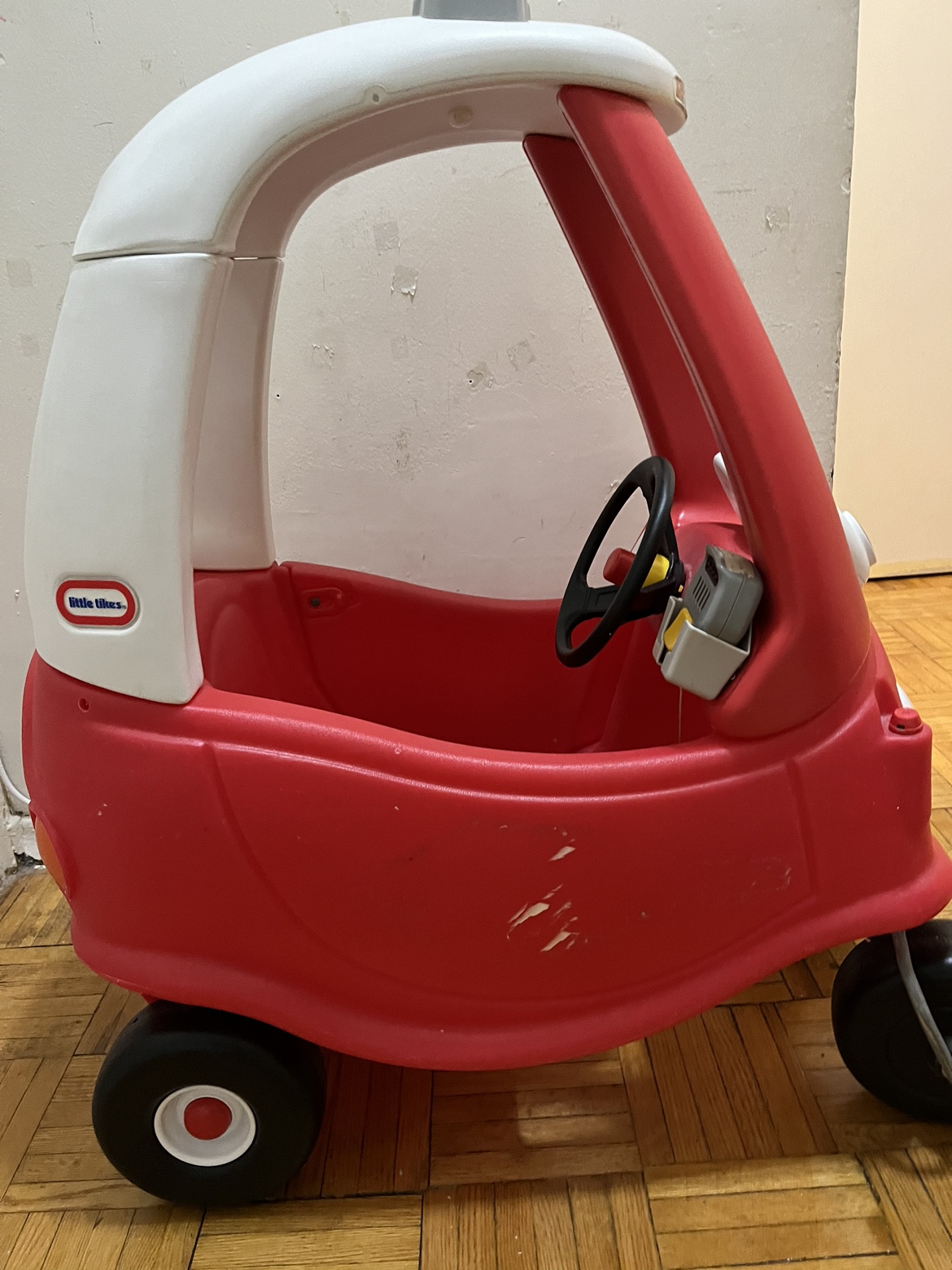 Little tikes  car - photo 2