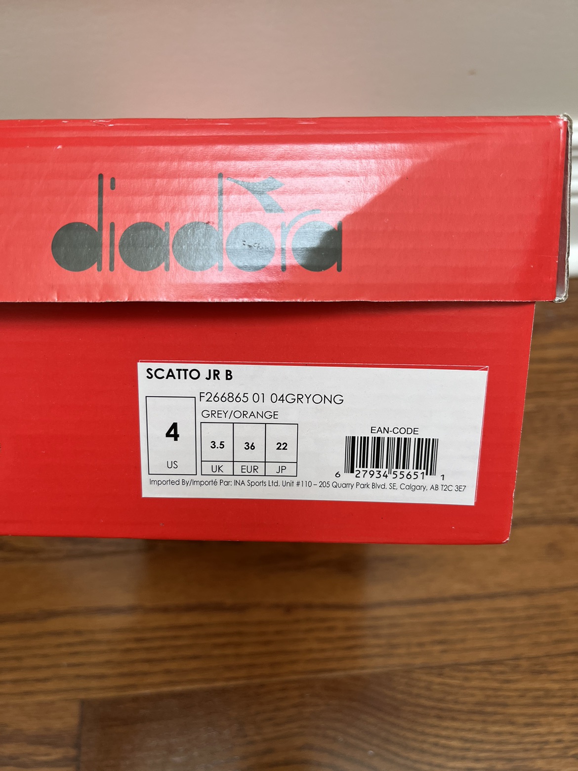 Brand new Youth Diadora Running shoes - photo 2