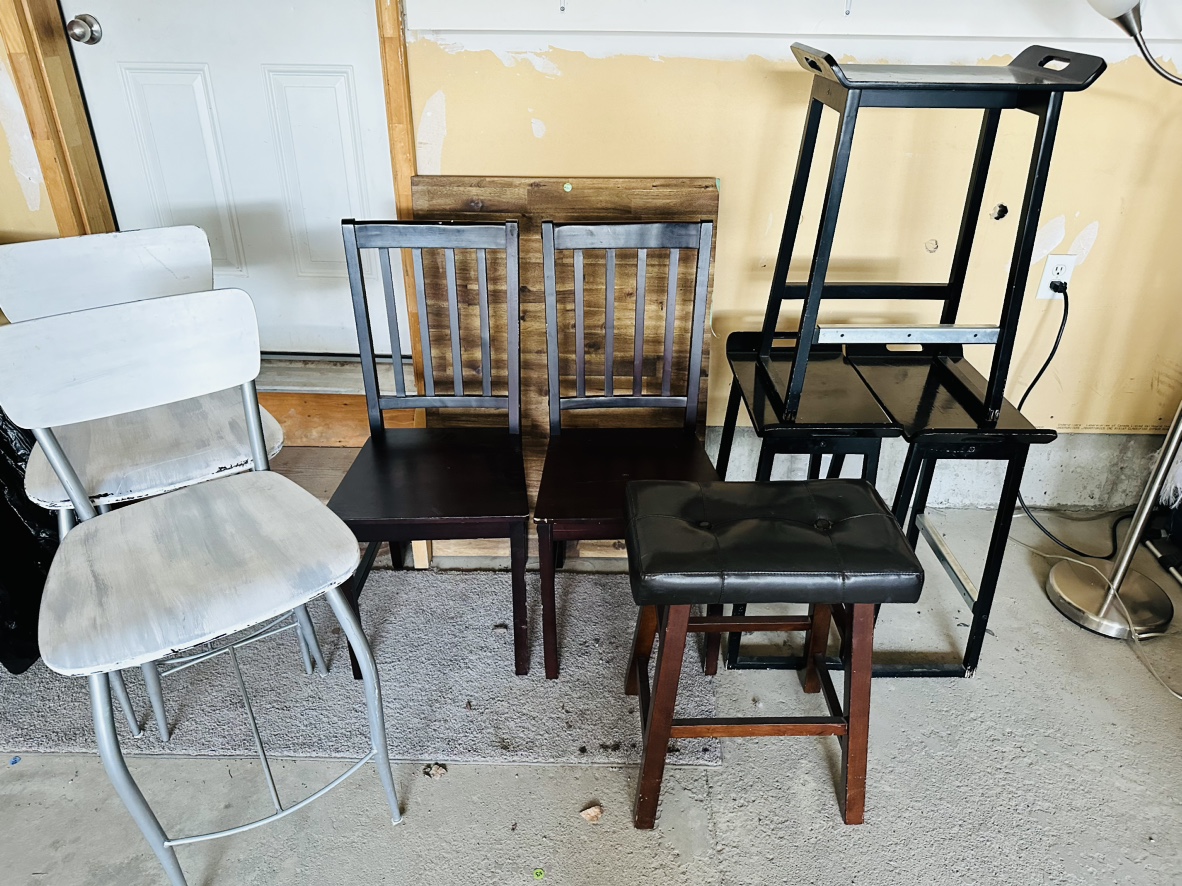 Chairs stools and bar stools *MOVING MUST GO*