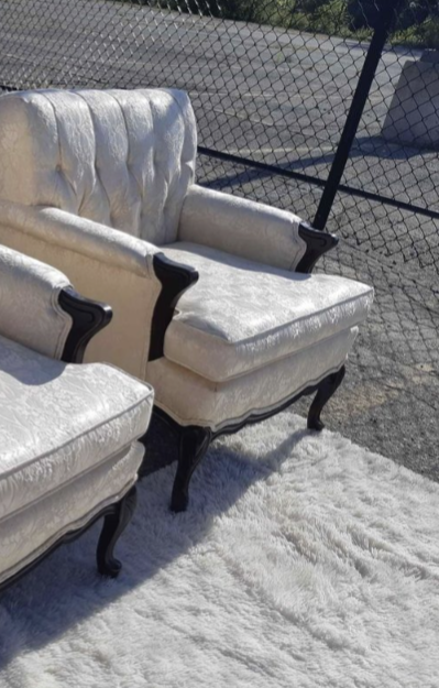 cozy Reading Chair - photo 3