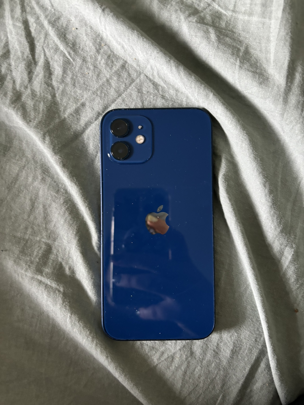 iPhone 12 - photo 2