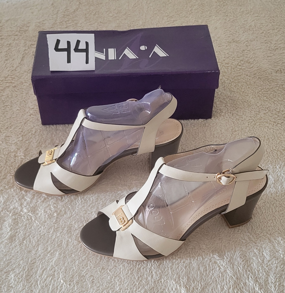 Women's Comfortable Sandals/ V.VINI ladies Sandals image indicator(3)