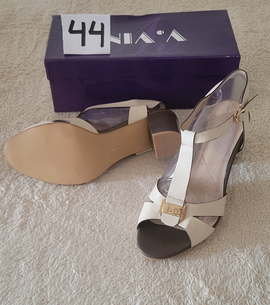 Women's Comfortable Sandals/ V.VINI ladies Sandals image indicator(4)