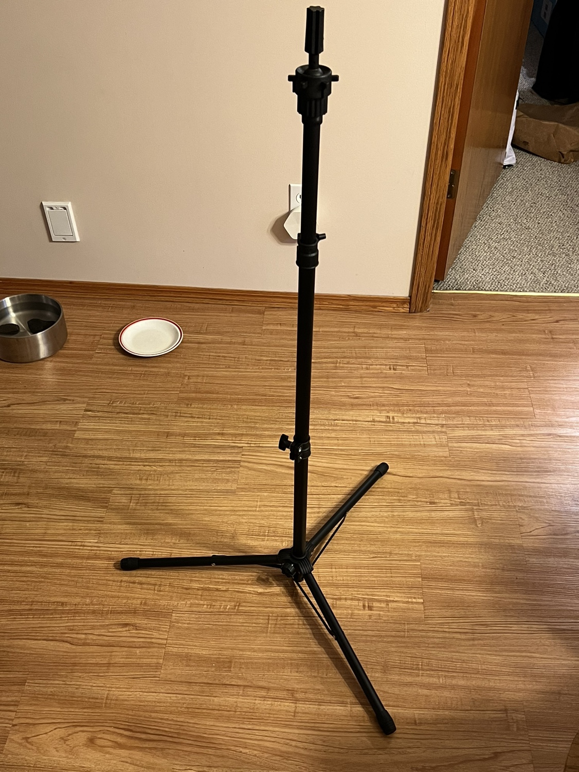 Hair training Mannequin head and Adjustable Tripod - photo 2