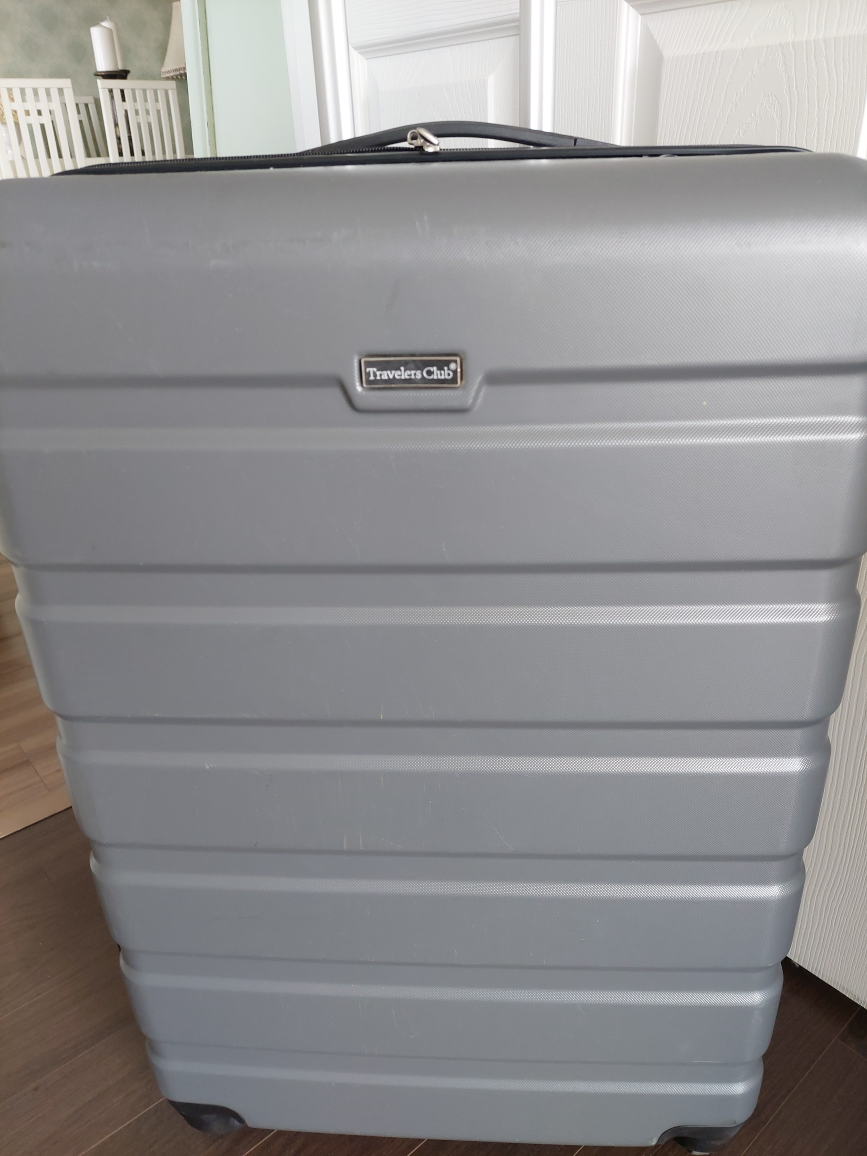 travelers club 28in suitcase