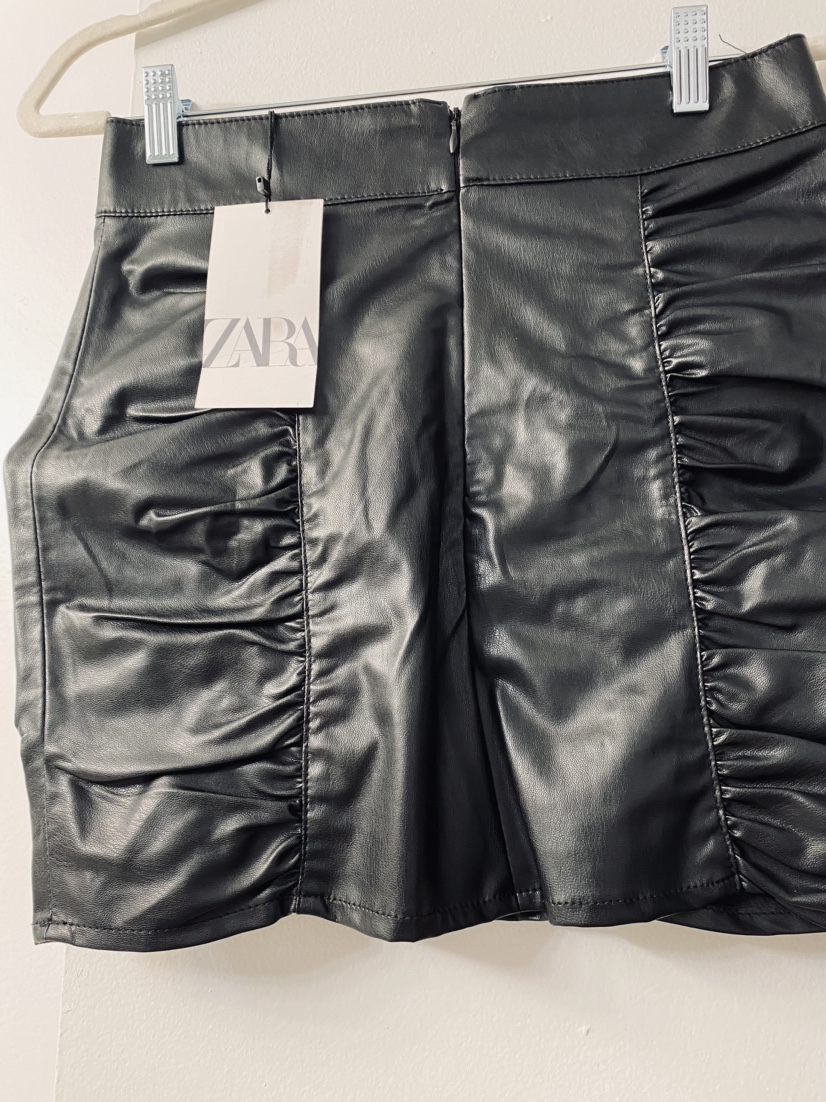 Zara skirt and Mendocino cardigan image indicator(4)