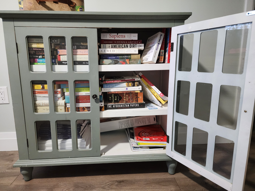 Bookshelf - photo 2