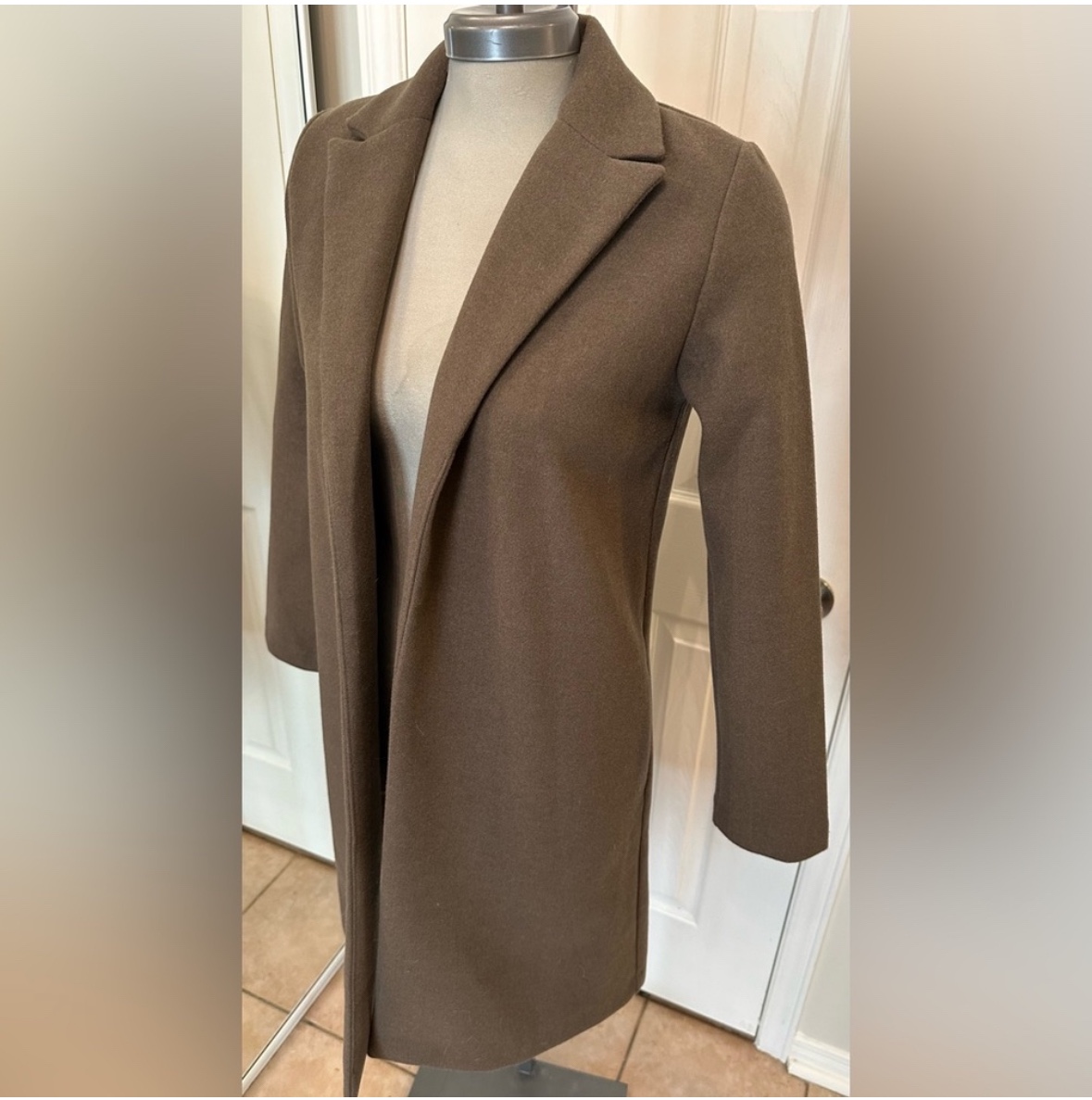 BNWT Zara Lapel Collar Overcoat in Size Small Olive Colour - photo 4