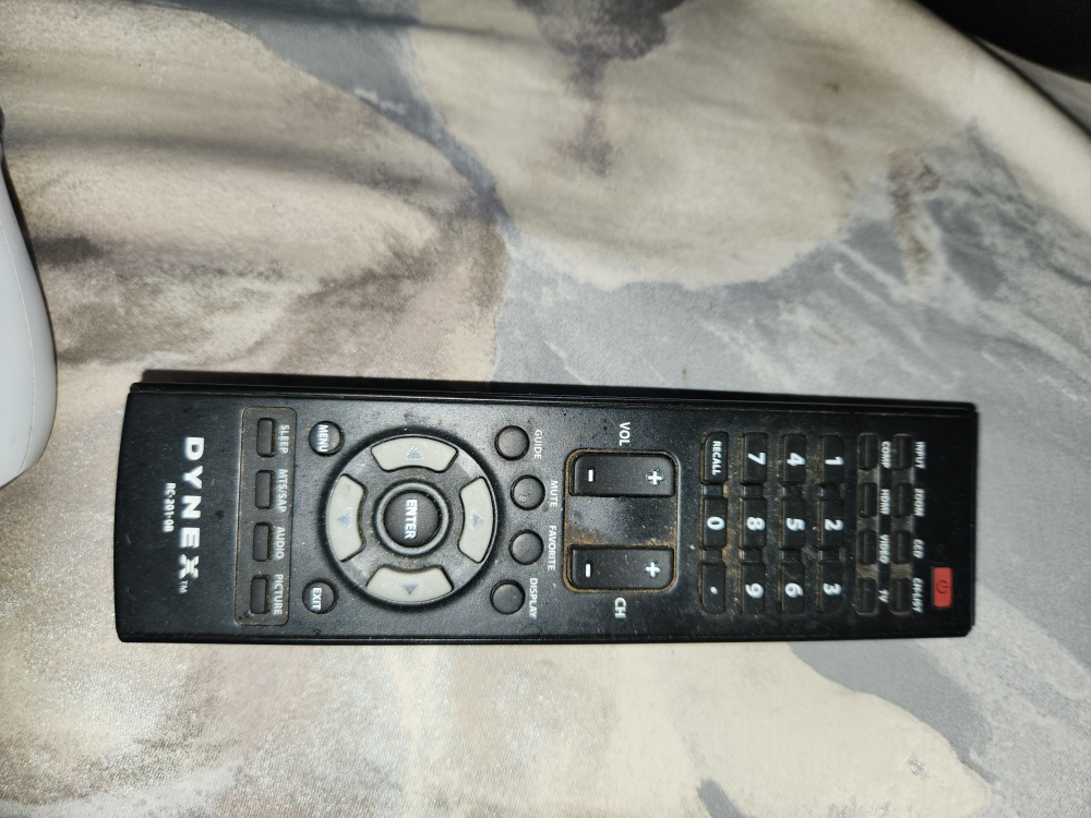 32' TV for sell - photo 2