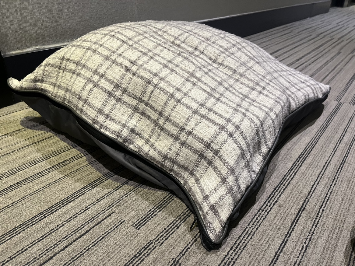 Washable comfortable large dog bed image indicator(3)