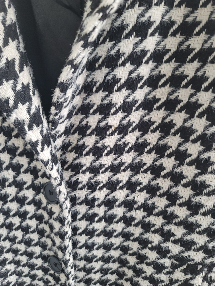 suzy shier jecket image indicator(3)