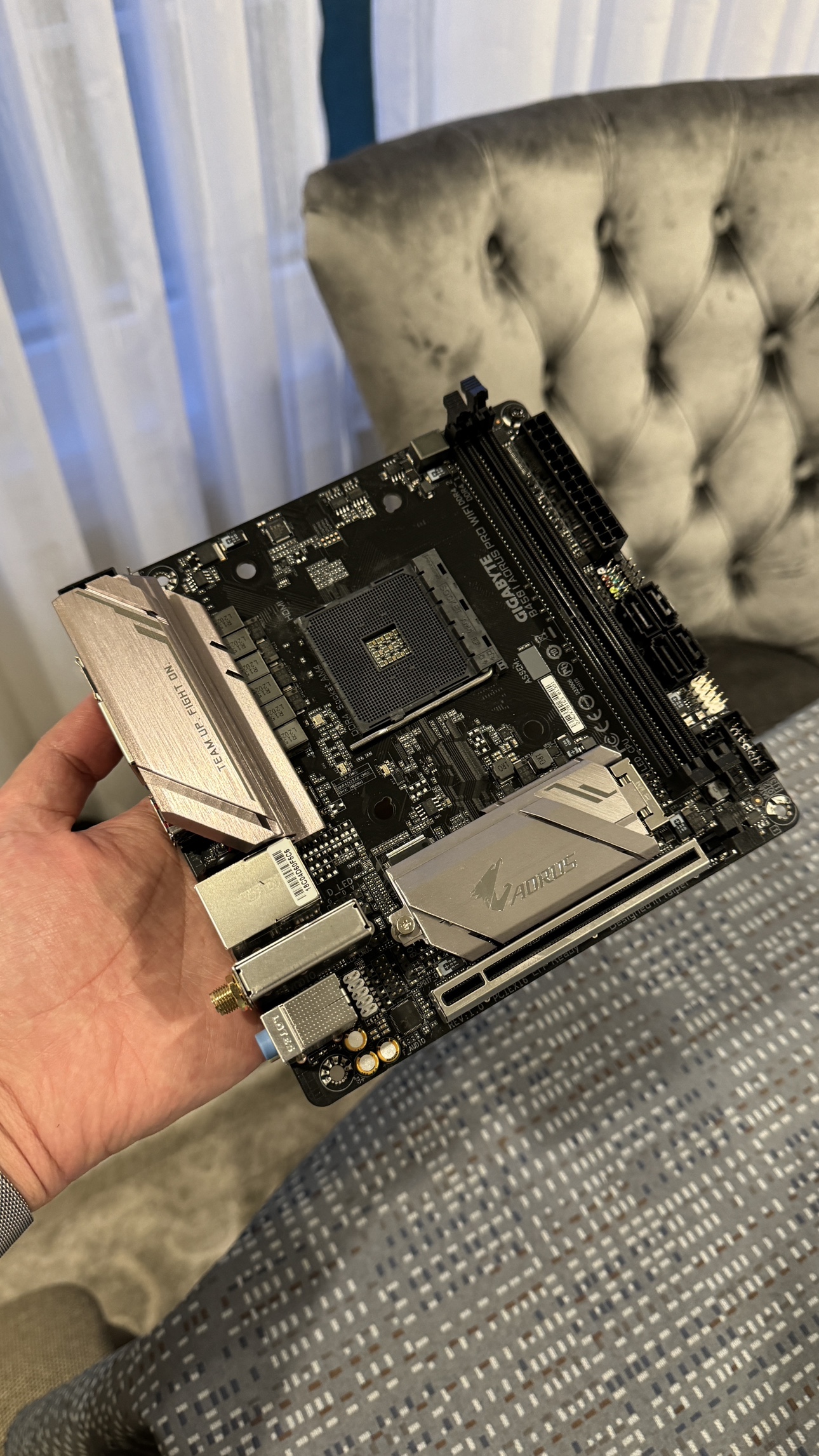 Gigabyte Aorus B450I Pro Wifi image indicator(2)