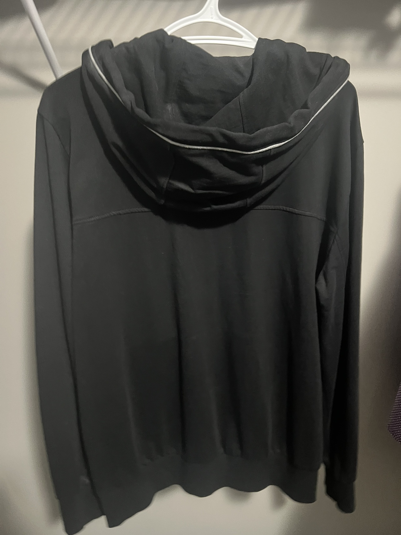 Hugo Boss zipp up sweater in excellent condition - photo 3