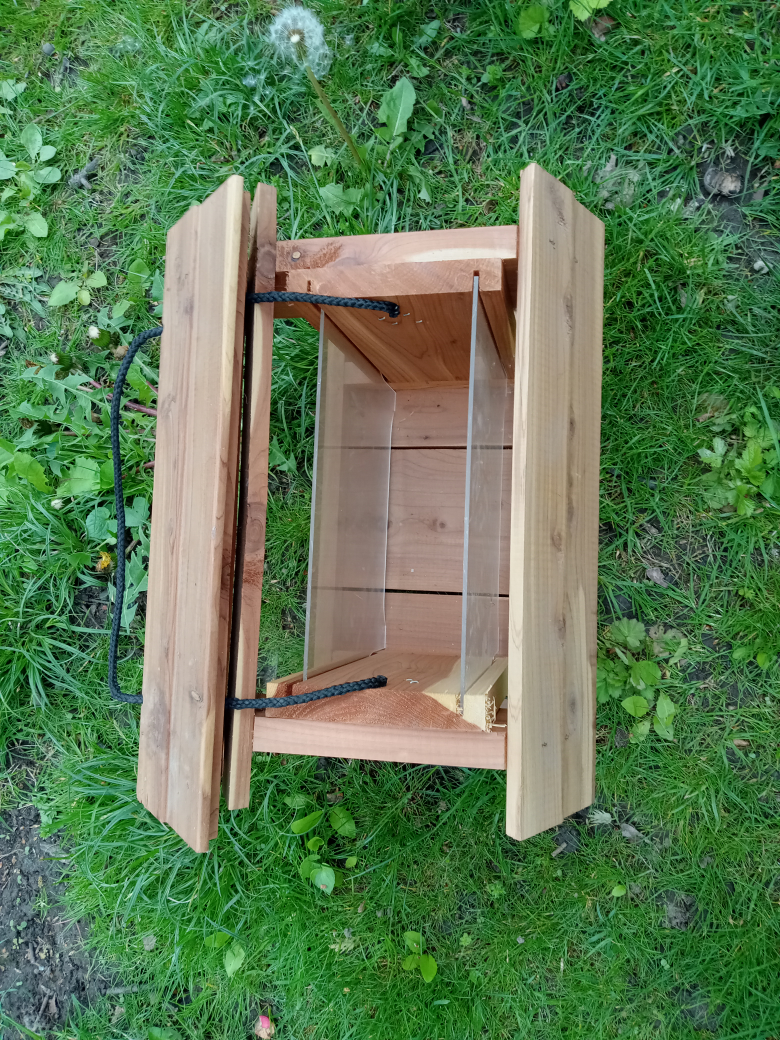 Nice Wood Bird Feeder image indicator(4)