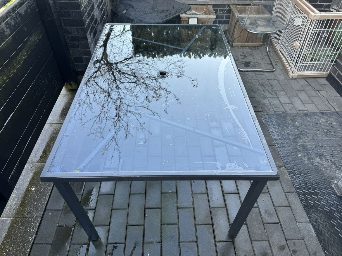 patio table - photo 3