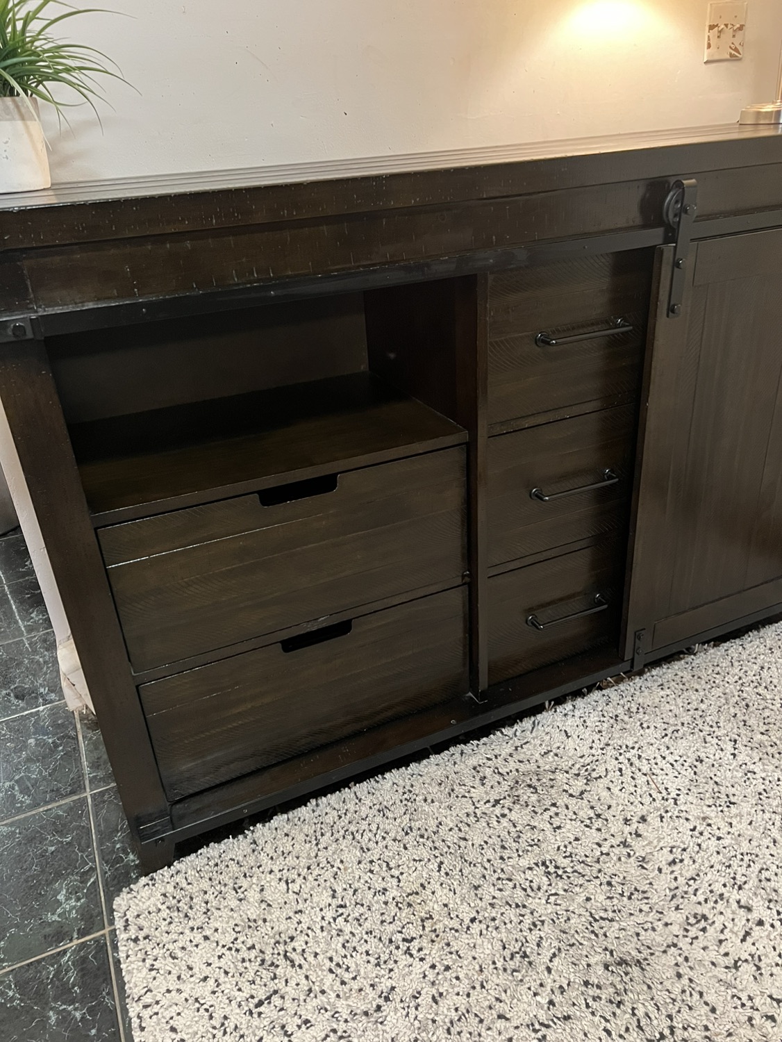 Sliding Barndoor Dresser - Like New Cond. - Delivery Extra - photo 3