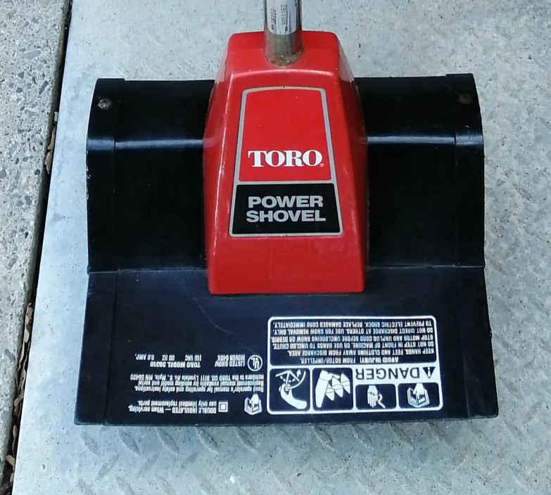 Toro electric snow shovel thumbnail