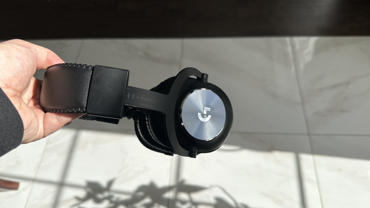 Logitech G PRO Headset image indicator(3)