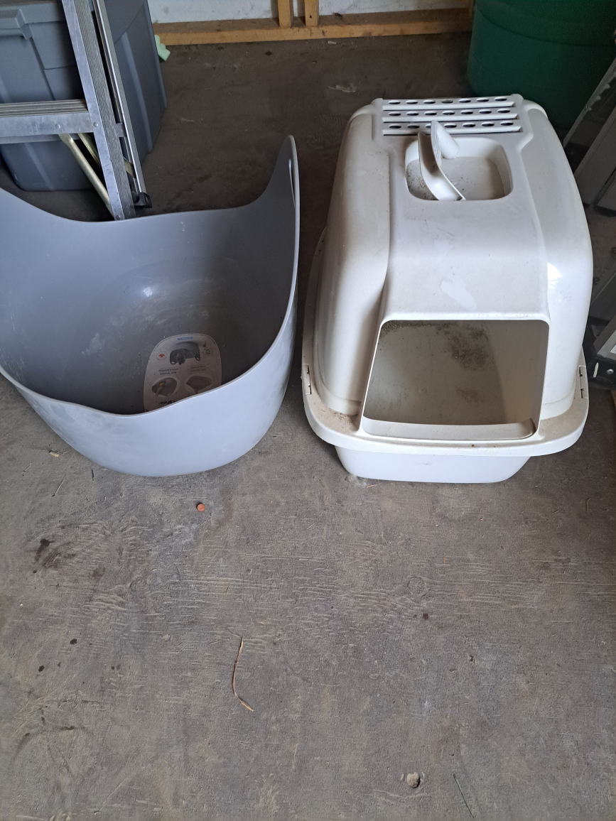 cat litter boxes for free - photo 2