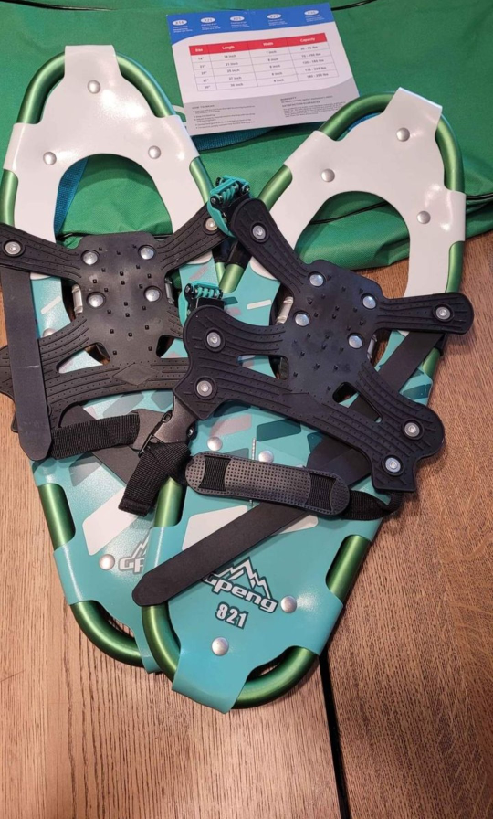 Green 8x21 Snow Shoe Unisex with carrying bag