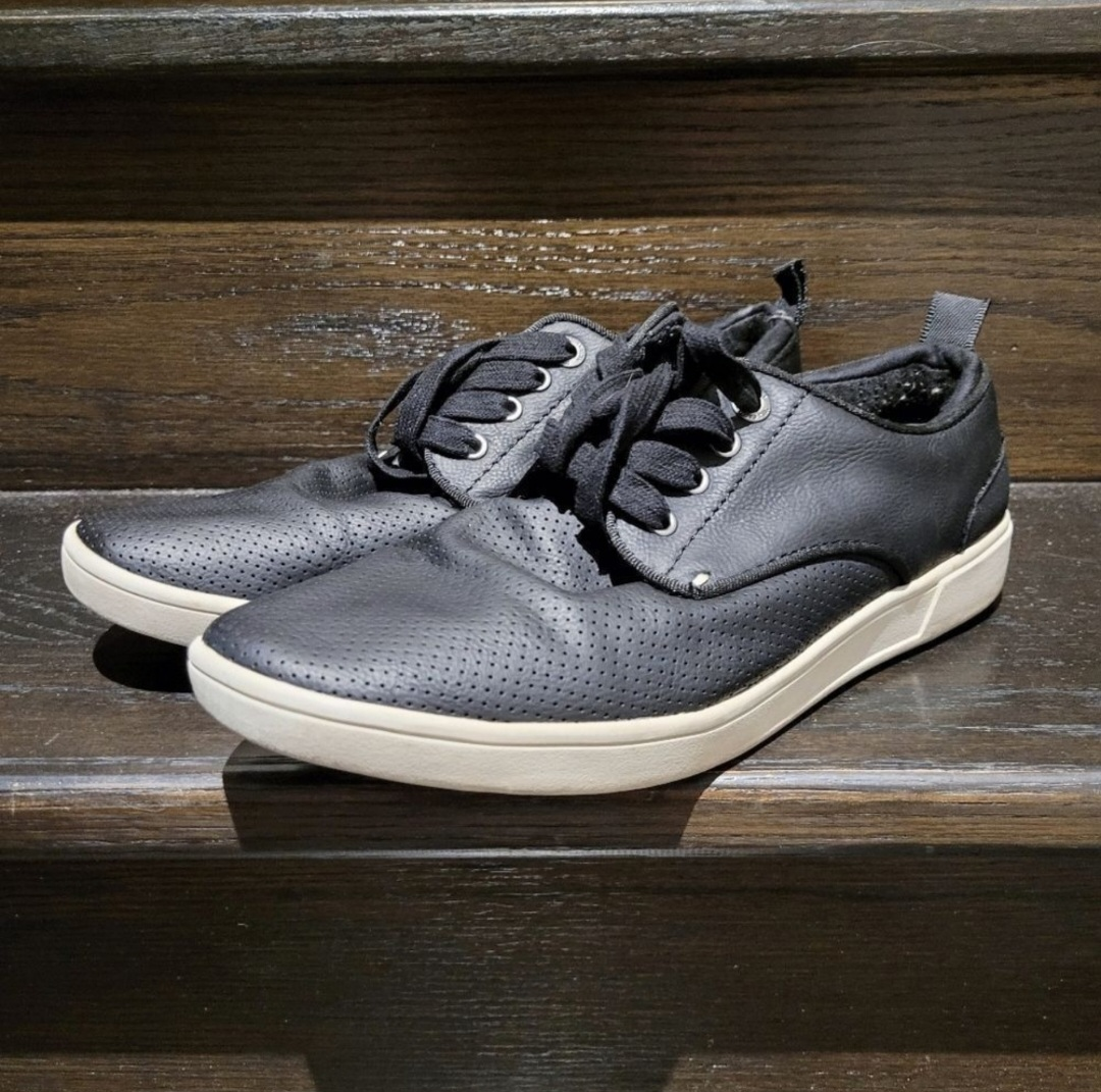 Steve Madden Black Classic Sneakers Shoes thumbnail