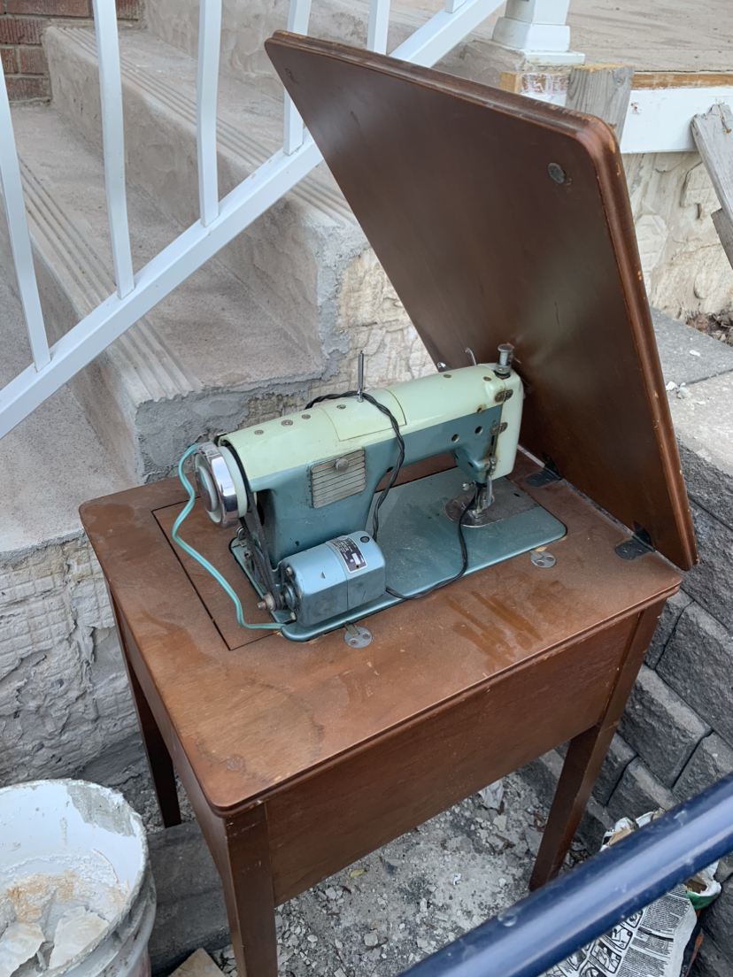 Sewing machine table - photo 3