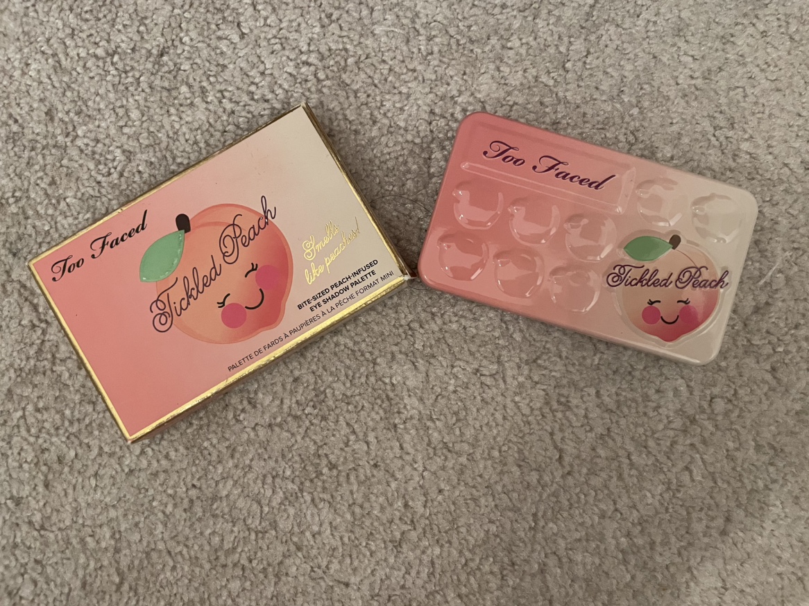 Peach-infused Eye Shadow(Too Faced)