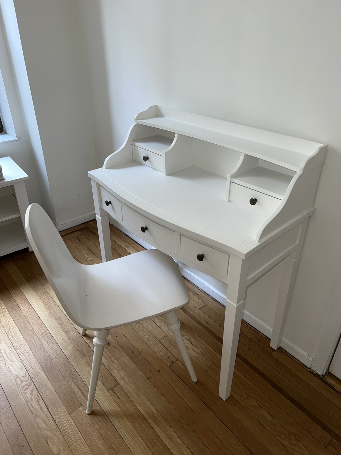 Desk thumbnail