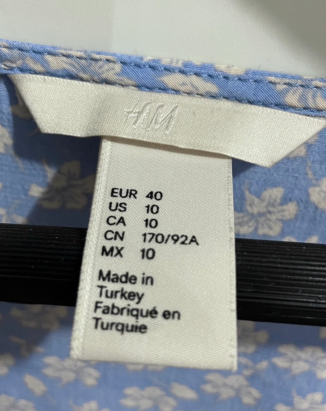 H&M blouse size10 image indicator(2)