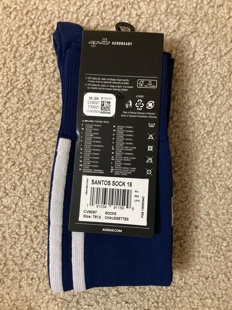 NEW Adidas soccer Women’s shorts (M) & x2 socks image indicator(4)