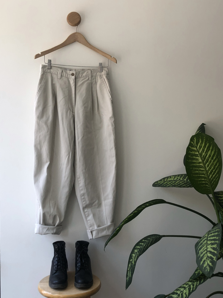 100% Cotton Highwaisted Tapered Trouser Pants image indicator(3)
