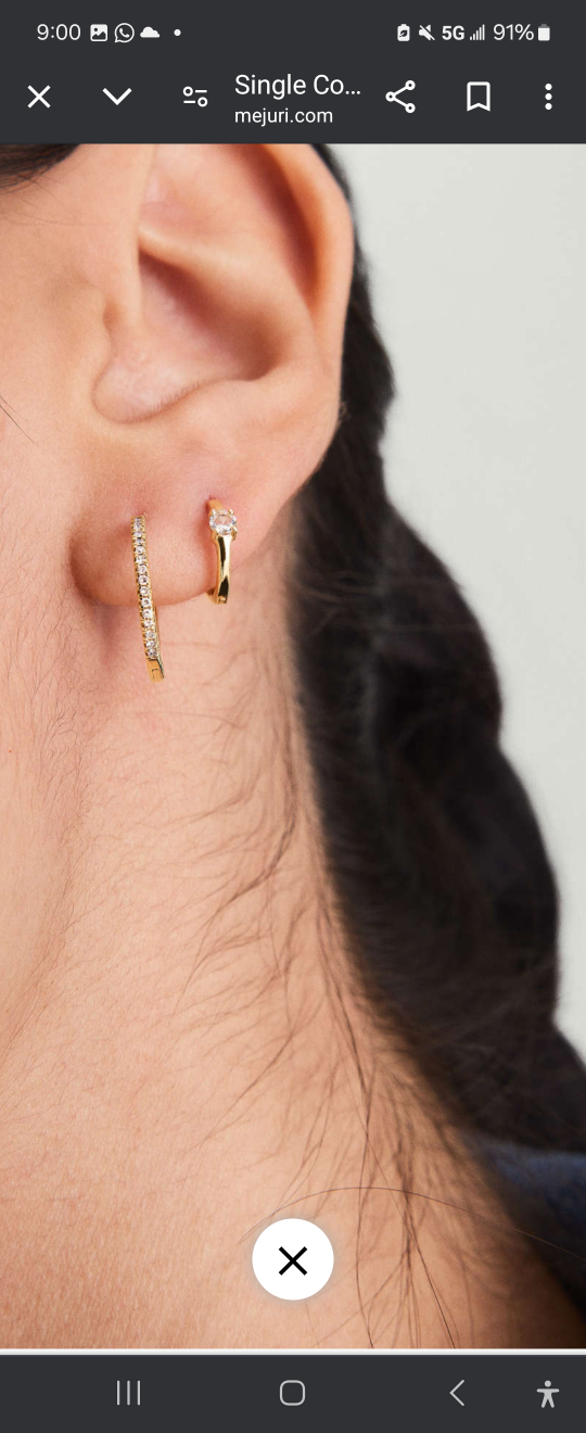 Mejuri single sapphire 14k gold hoop image indicator(2)