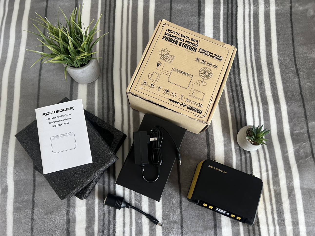 ✅ ROCKSOLAR RS81 Weekender 80W Power Station