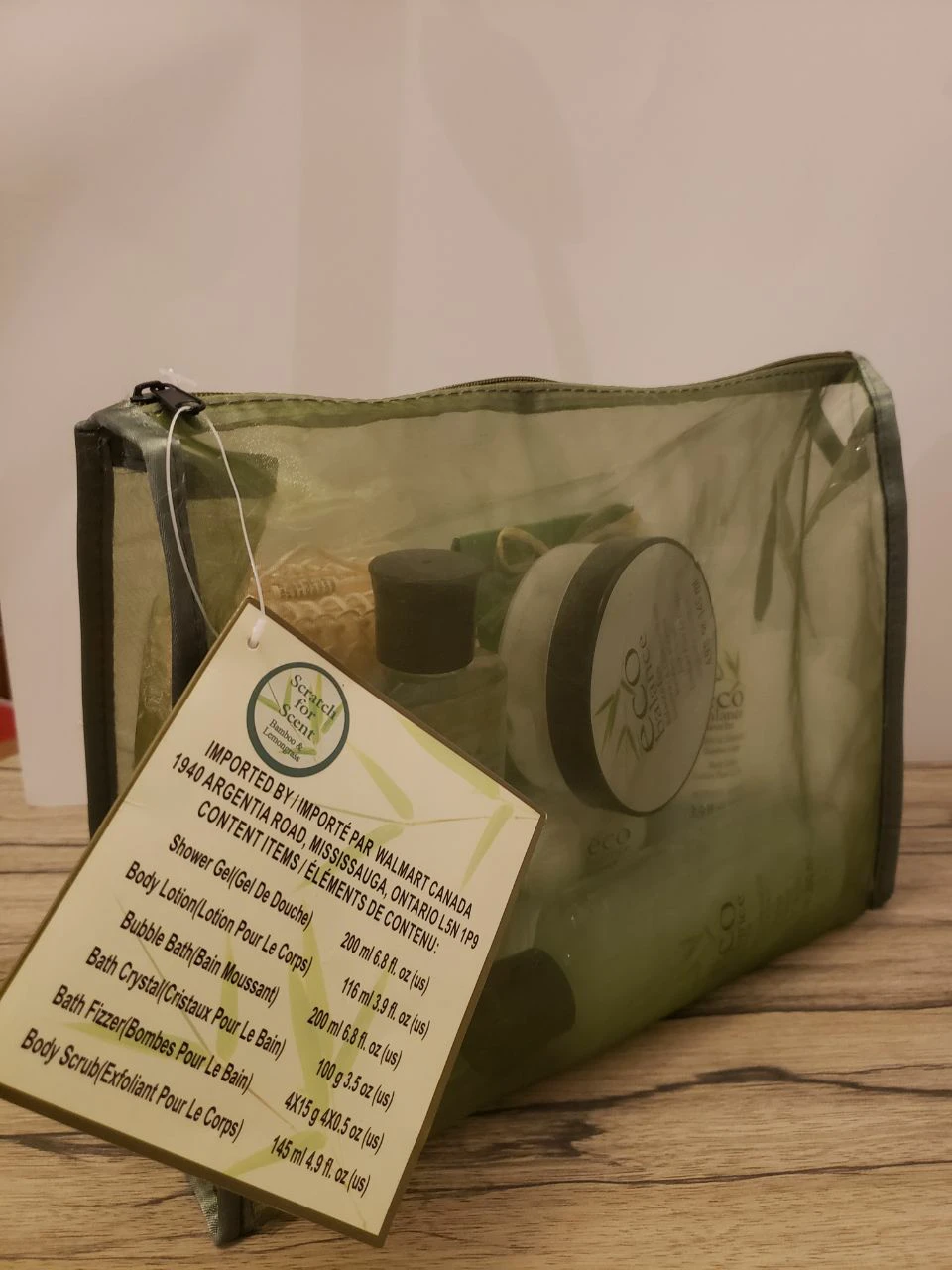 brand new toiletries kit thumbnail